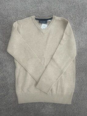 The Children's Place boys size 5t lightweight V-Neck Sweater - Light Beige